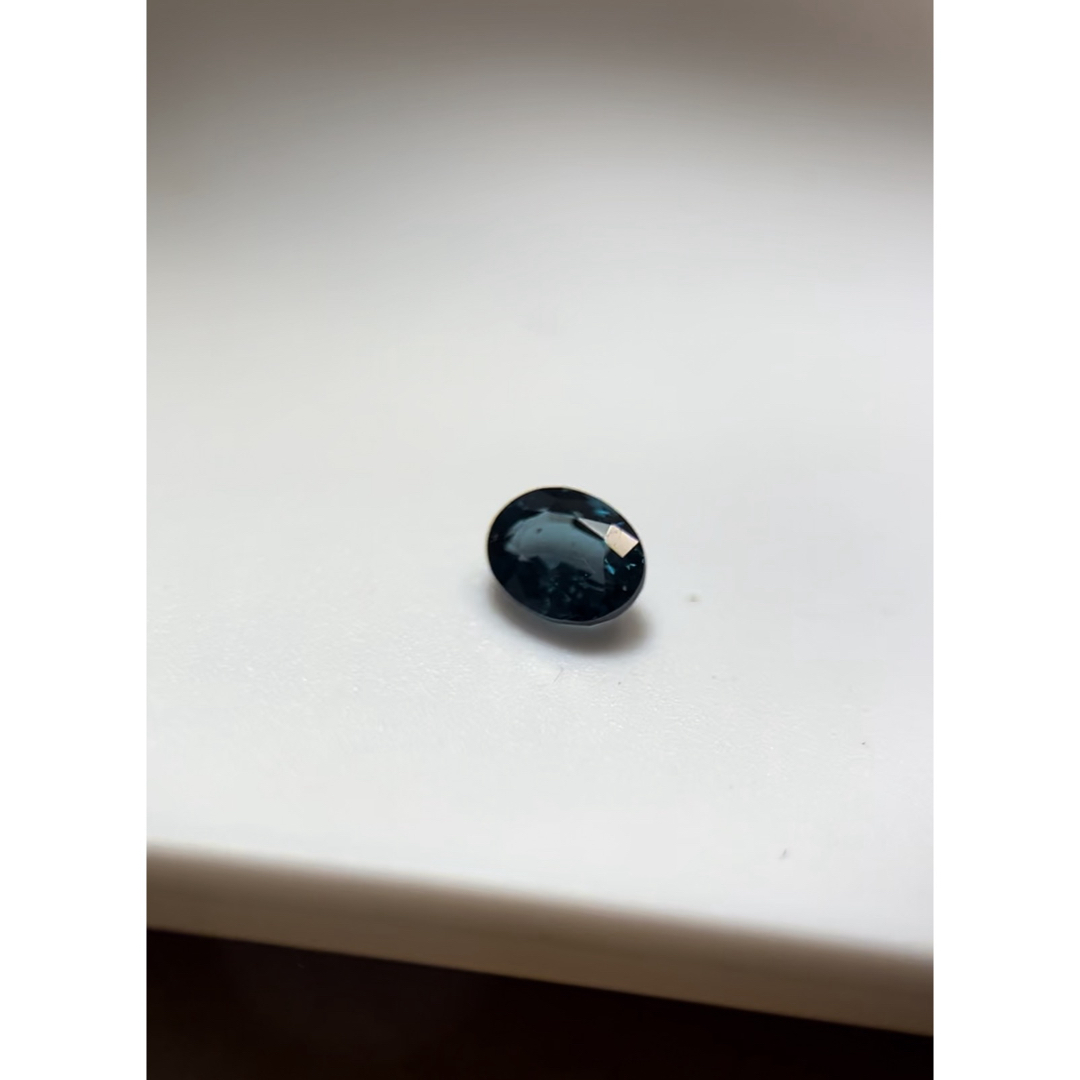 カラーチェンジガーネット(べキリ産) 0.51ct ovalネオングリーン