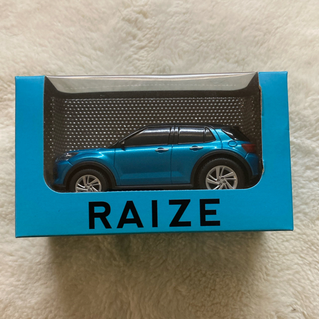 トヨタ(トヨタ)のトヨタ　RAIZEプルバックカー エンタメ/ホビーのおもちゃ/ぬいぐるみ(ミニカー)の商品写真