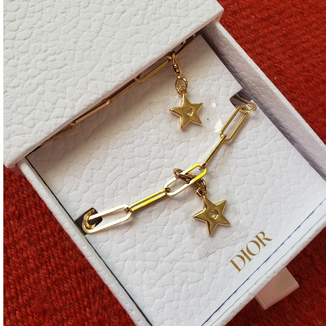 Dior(ディオール)のDior　ディオール　ノベルティ　非売品　チャーム レディースのアクセサリー(チャーム)の商品写真