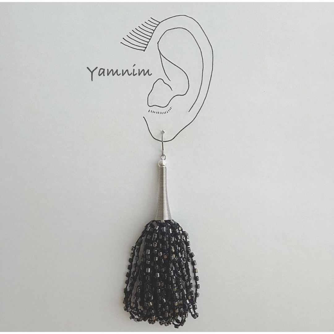 Yamnim　ビーズタッセルピアス　アクセサリー　ピアス レディースのアクセサリー(ピアス)の商品写真