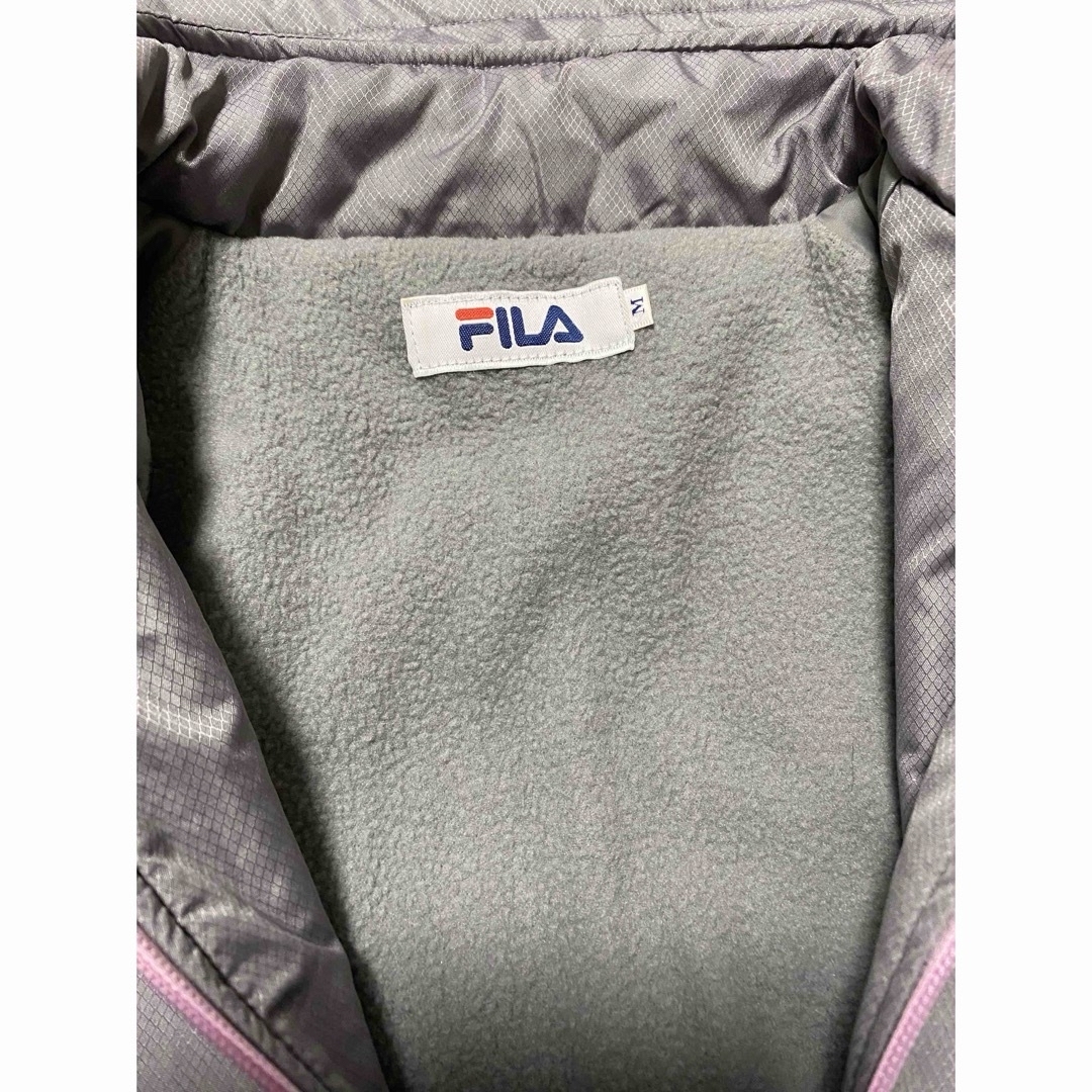 FILA(フィラ)のFILA 裏起毛ウインドブレーカーと裏起毛黒のレギンス レディースのジャケット/アウター(ナイロンジャケット)の商品写真