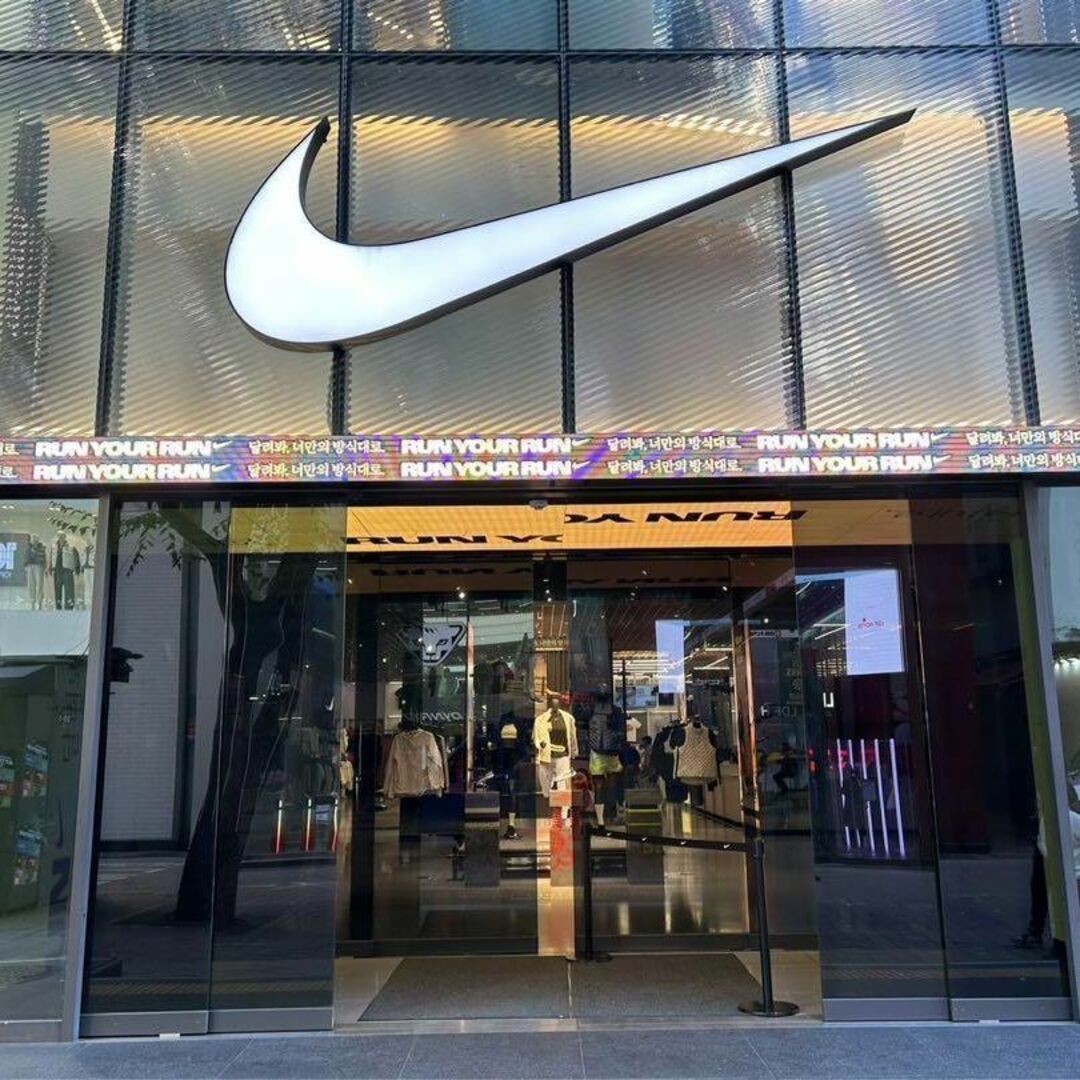 NIKE(ナイキ)の♡ギフトにも喜ばれます♡ ナイキ キャップ 韓国 限定 正規店現地仕入れ レディースの帽子(キャップ)の商品写真