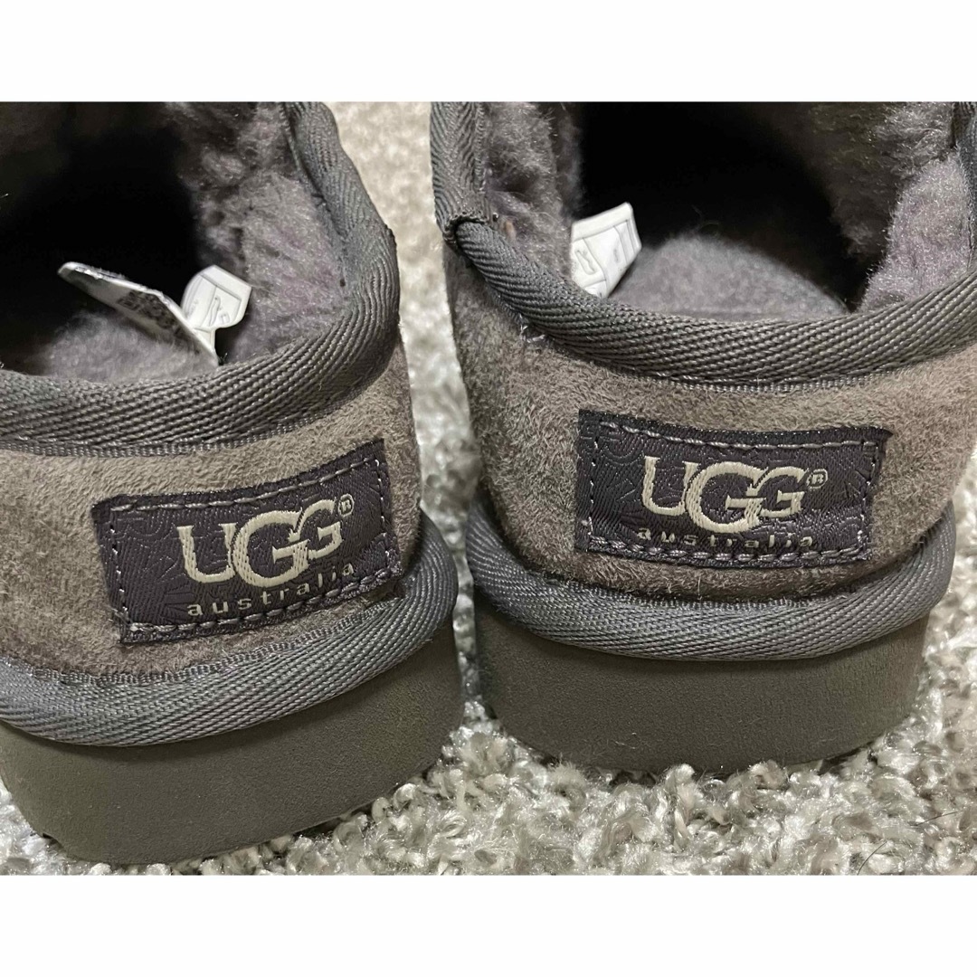 UGG(アグ)のUGG クラシックスリッパ スリッポン レディースの靴/シューズ(スリッポン/モカシン)の商品写真