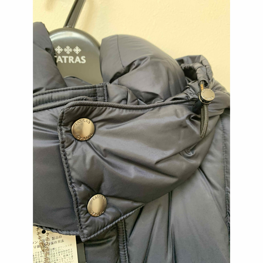 TATRAS(タトラス)の新品 Gカード付 国内正規 タトラス BOESIO ダウン ネイビー 03 L メンズのジャケット/アウター(ダウンジャケット)の商品写真