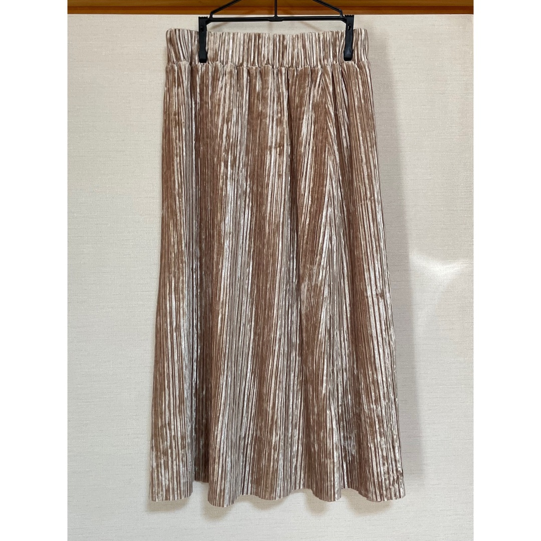ベロア プリーツ ナロー スカート ベージュ レディースのスカート(ロングスカート)の商品写真