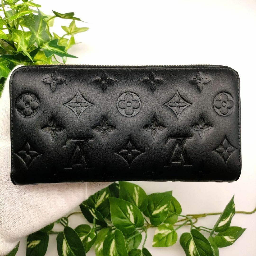 LOUIS VUITTON(ルイヴィトン)のルイヴィトン　長財布　ジッピーウォレット　エンボス　ブラック レディースのファッション小物(財布)の商品写真