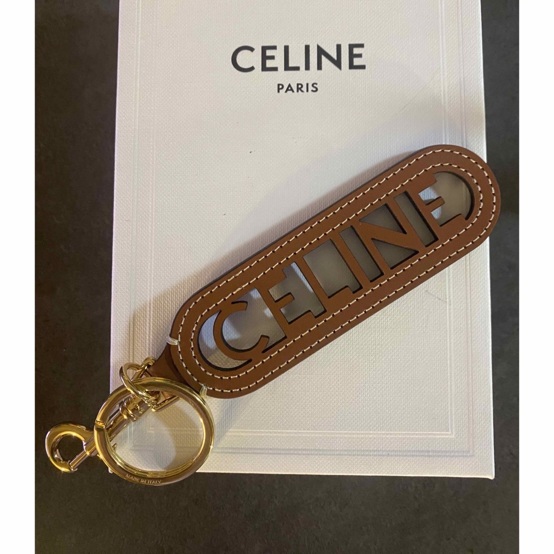 celine(セリーヌ)のセリーヌ　ロゴチャーム レディースのアクセサリー(チャーム)の商品写真