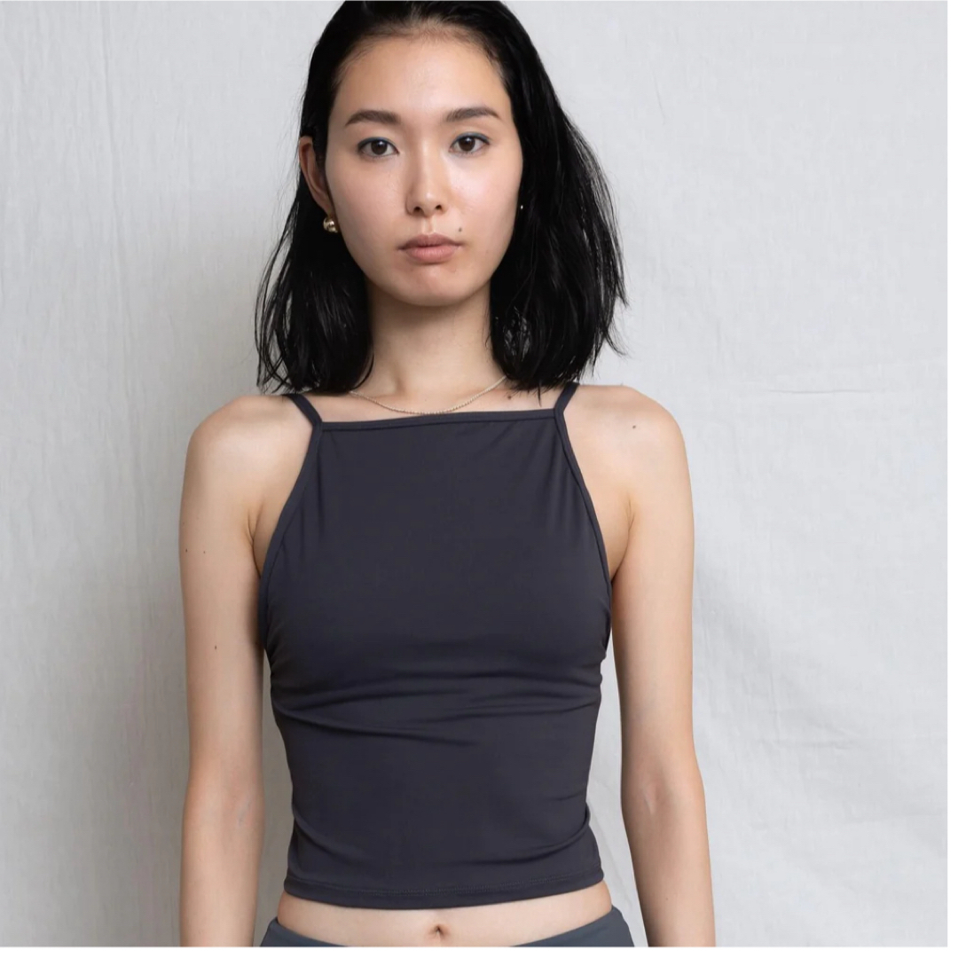 lululemon(ルルレモン)のeit swim High Neck Swim Tank 墨 レディースの水着/浴衣(水着)の商品写真