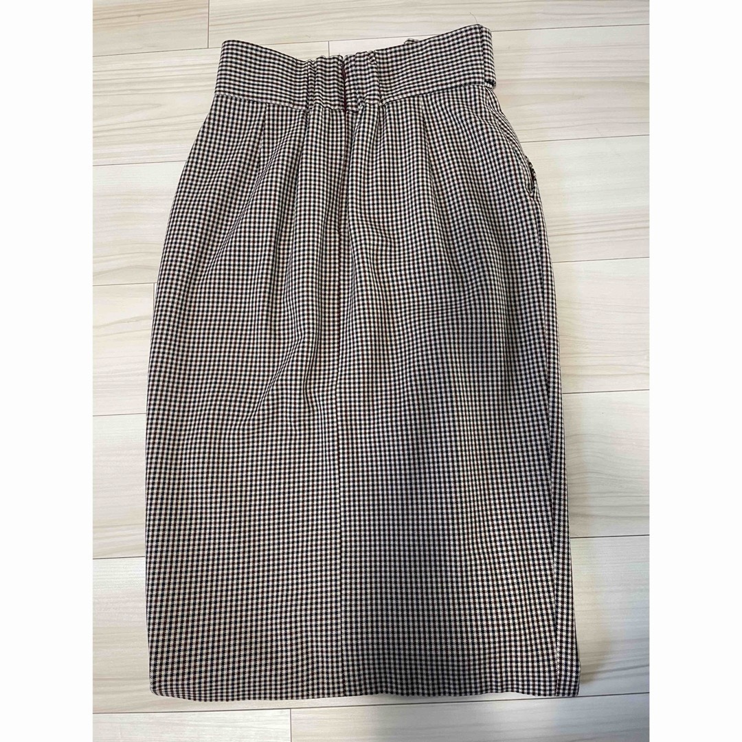 ユニバーサルミューズ　スカート レディースのスカート(ひざ丈スカート)の商品写真