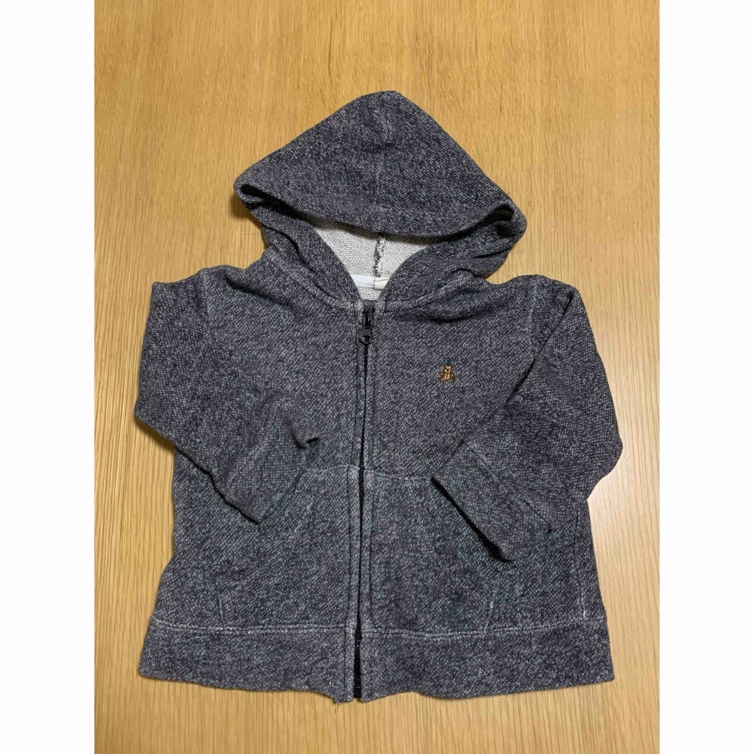 babyGAP(ベビーギャップ)のNo.19 GAPギャップ パーカー ダークグレー 80cm キッズ/ベビー/マタニティのベビー服(~85cm)(トレーナー)の商品写真