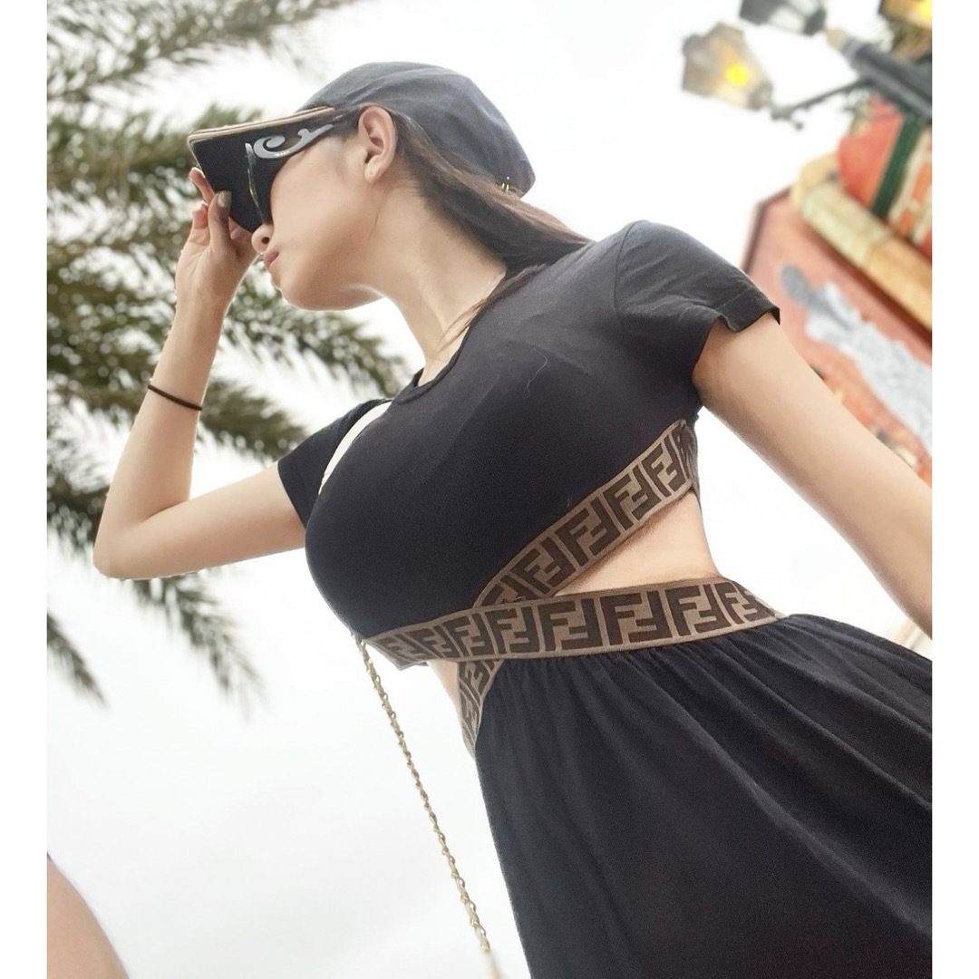 FENDI - FENDI ガールズ FF ロゴ カットアウト ワンピース の FENDI - FENDI ガールズ FF ロゴ カットアウト ワンピース の