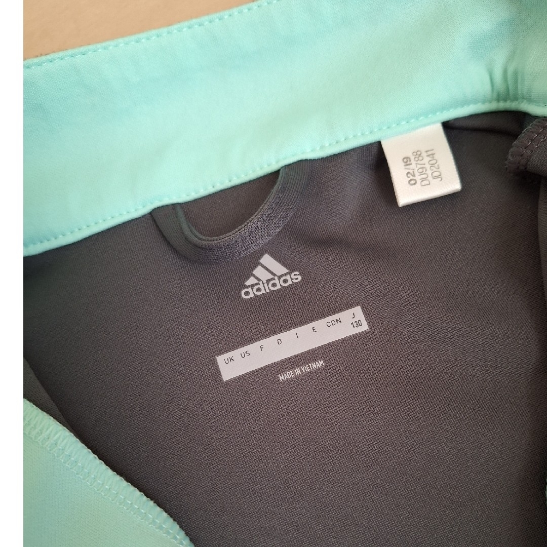 adidas(アディダス)のアディダス　ジャージ上着　130 キッズ/ベビー/マタニティのキッズ服女の子用(90cm~)(ジャケット/上着)の商品写真