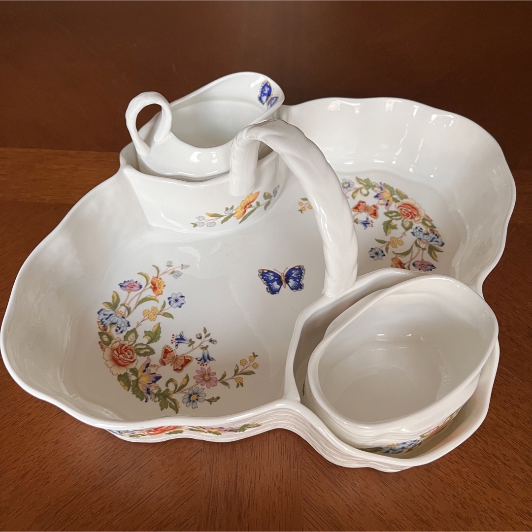 Aynsley China(エインズレイ)の【希少品】英国製　エインズレイ★コテージガーデン★ストロベリーバスケット インテリア/住まい/日用品のキッチン/食器(食器)の商品写真