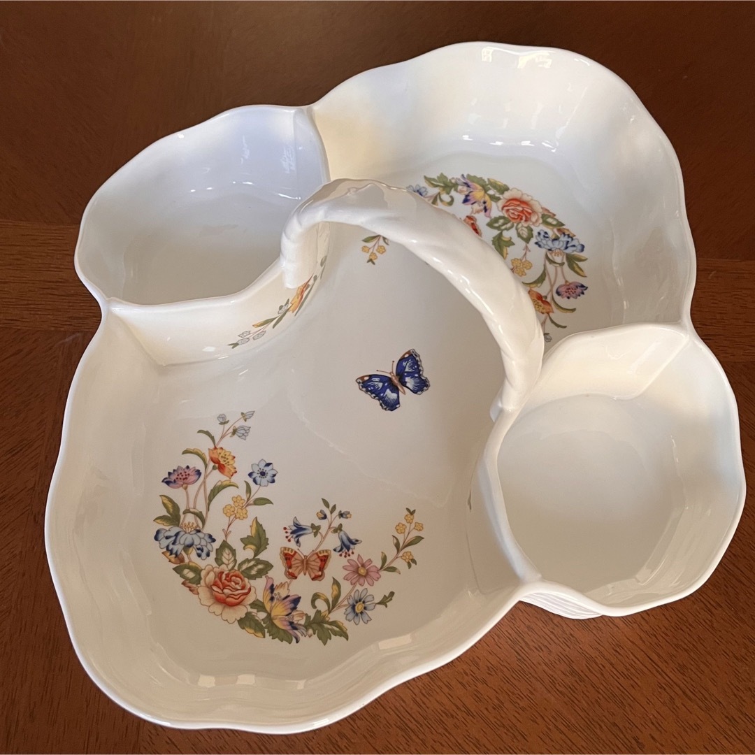 Aynsley China(エインズレイ)の【希少品】英国製　エインズレイ★コテージガーデン★ストロベリーバスケット インテリア/住まい/日用品のキッチン/食器(食器)の商品写真