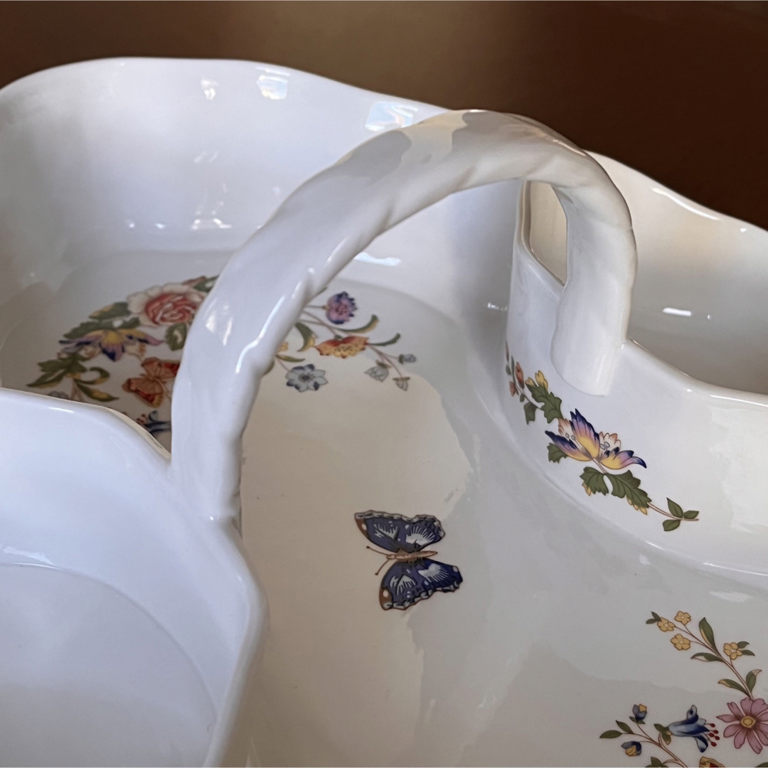 Aynsley China(エインズレイ)の【希少品】英国製　エインズレイ★コテージガーデン★ストロベリーバスケット インテリア/住まい/日用品のキッチン/食器(食器)の商品写真