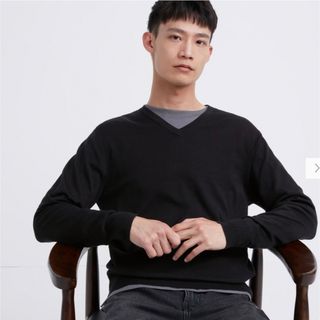 ユニクロ(UNIQLO)のUNIQLO ニットＶネック(ニット/セーター)