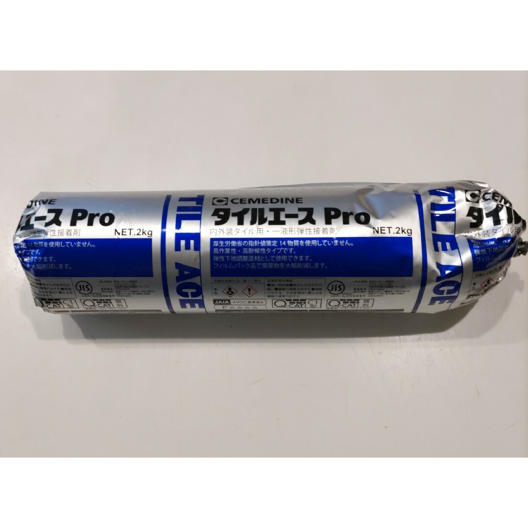 新品★セメダインタイルエースPro 2kg　グレー ハンドメイドの素材/材料(その他)の商品写真