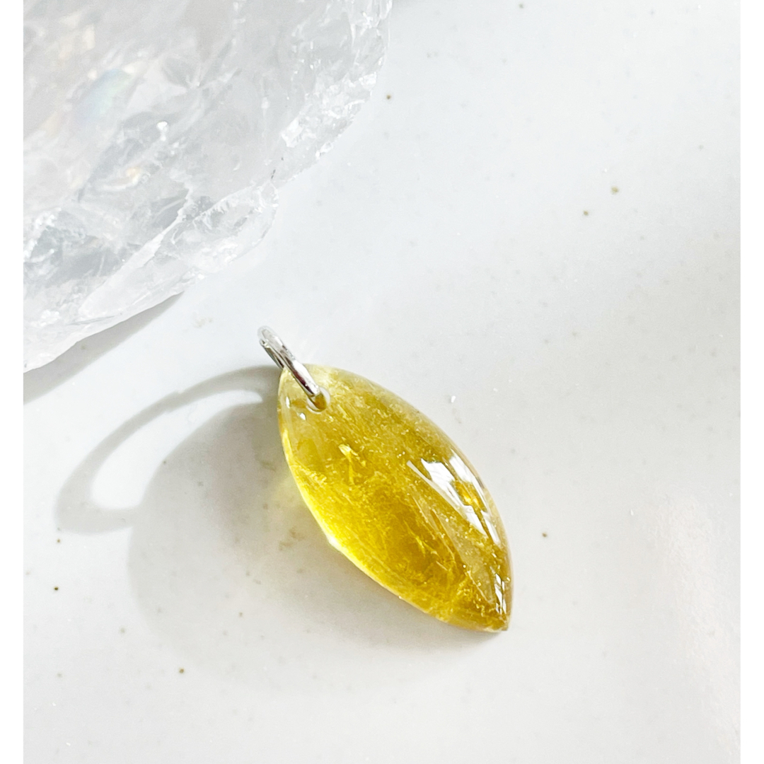 プラチナ　大粒イエロートルマリン  ペンダントトップ ハンドメイドのアクセサリー(チャーム)の商品写真