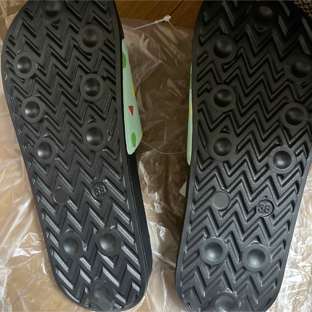 クレヨンしんちゃん　シャワーサンダル レディースの靴/シューズ(サンダル)の商品写真