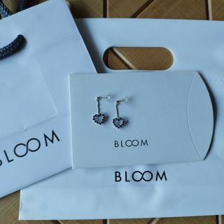 ブルーム(BLOOM)の新品|美品|BLOOM　k14WG　ブルーサファイア　ハート　ピアス(ピアス)