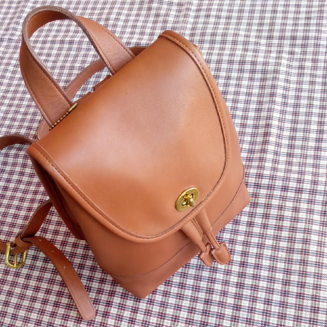 COACH(コーチ)の{美品} OLD COACH ｵｰﾙﾄﾞｺｰﾁ リュック 9960 レディースのバッグ(リュック/バックパック)の商品写真