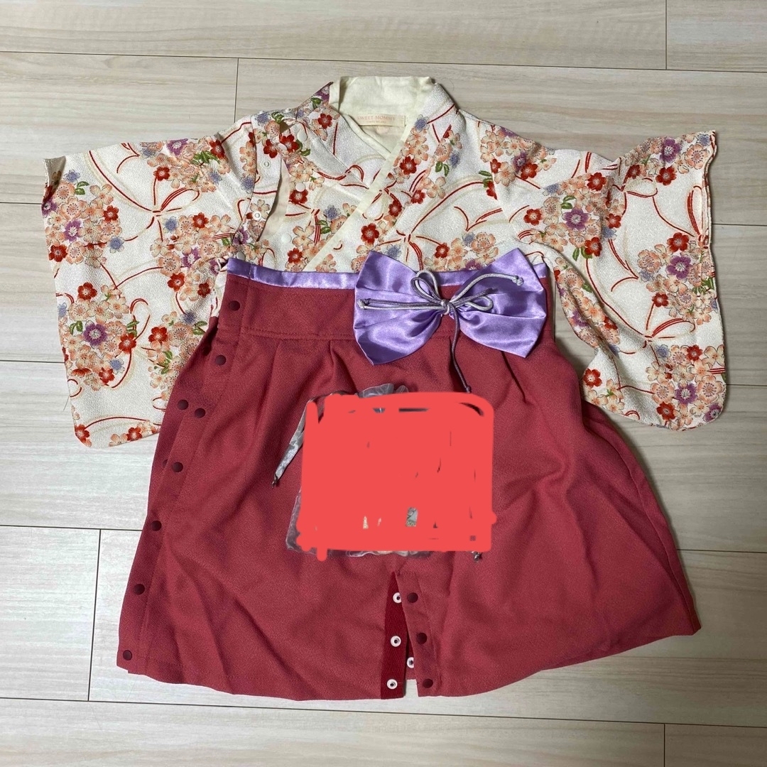 SWEET MOMMY(スウィートマミー)のsweetmommy  袴ロンパース   ８０髪飾り　セット キッズ/ベビー/マタニティのベビー服(~85cm)(和服/着物)の商品写真