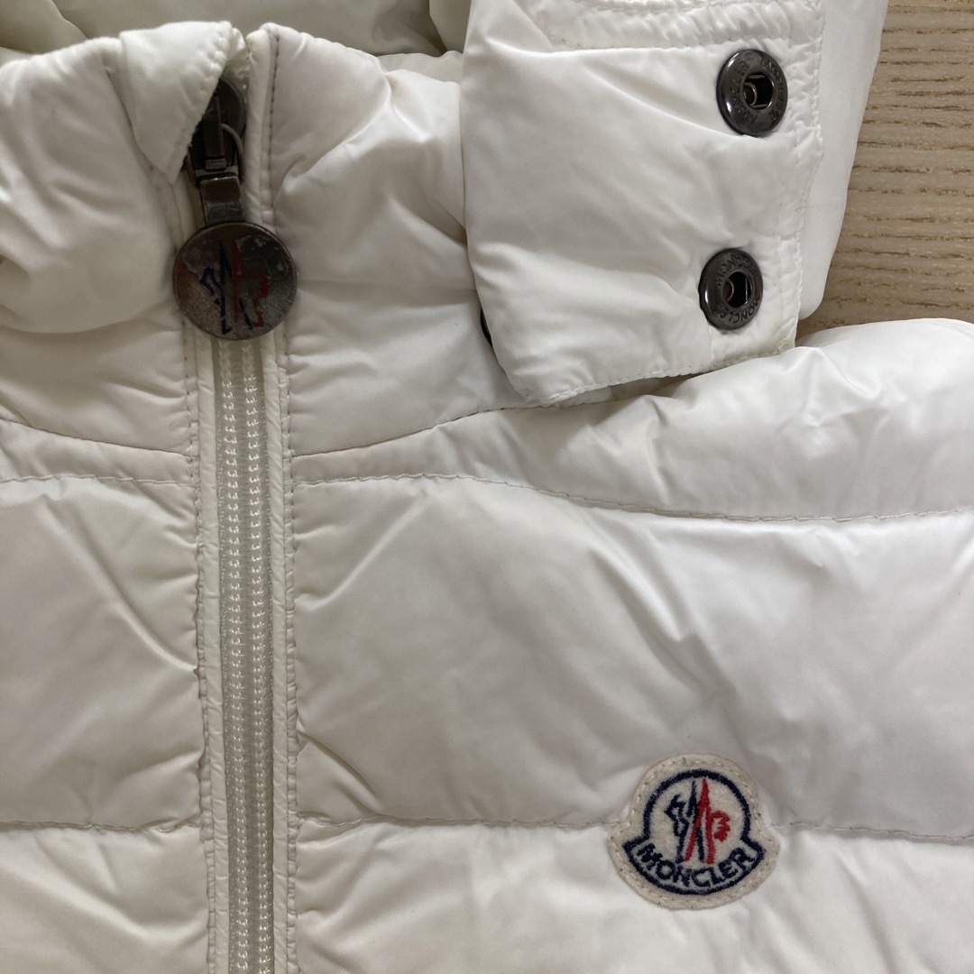 MONCLER(モンクレール)のMONCLER キッズダウンコート キッズ/ベビー/マタニティのベビー服(~85cm)(ジャケット/コート)の商品写真