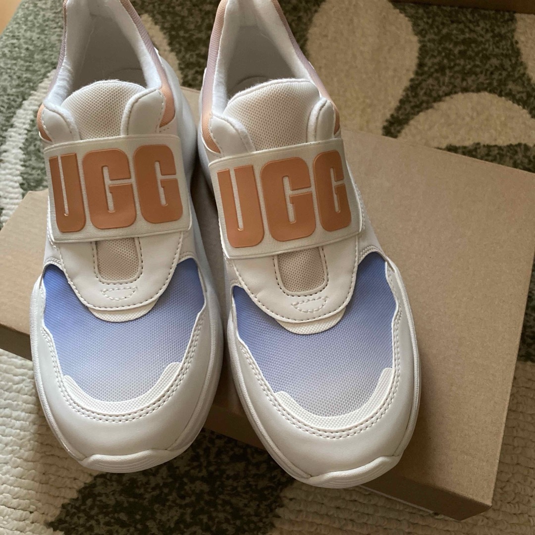 UGG】スニーカー新品 23cm