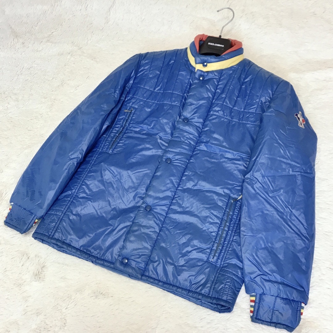 MONCLER(モンクレール)の希少 MONCLER Lサイズ パデットブルゾン フード ダウンジャケット 青 メンズのジャケット/アウター(ダウンジャケット)の商品写真