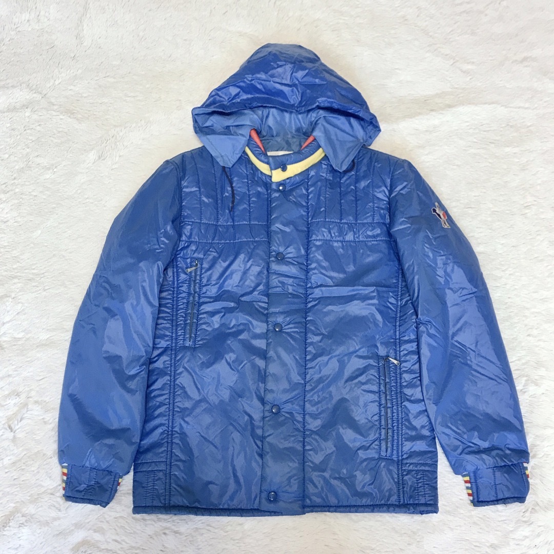 MONCLER(モンクレール)の希少 MONCLER Lサイズ パデットブルゾン フード ダウンジャケット 青 メンズのジャケット/アウター(ダウンジャケット)の商品写真