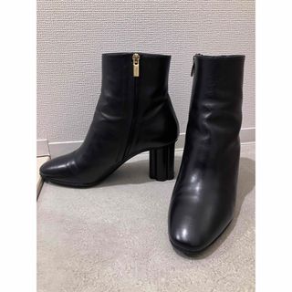 サルヴァトーレフェラガモ(Salvatore Ferragamo)のSalvatore Ferragamo 　フェラガモショートブーツ　ブラック　(ブーツ)