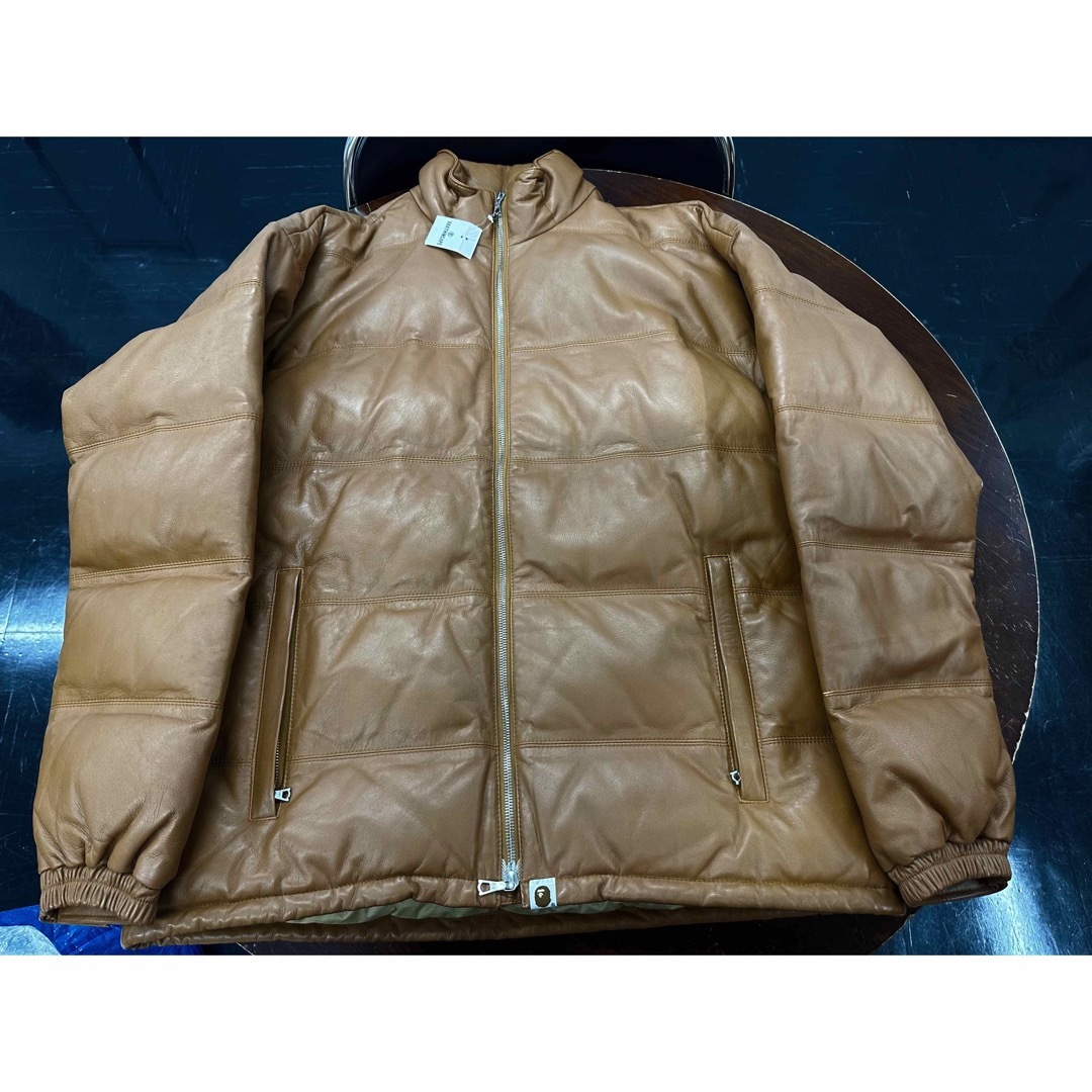 A BATHING APE(アベイシングエイプ)のAPE シープスキン レザーダウン L 新品 メンズのジャケット/アウター(ダウンジャケット)の商品写真