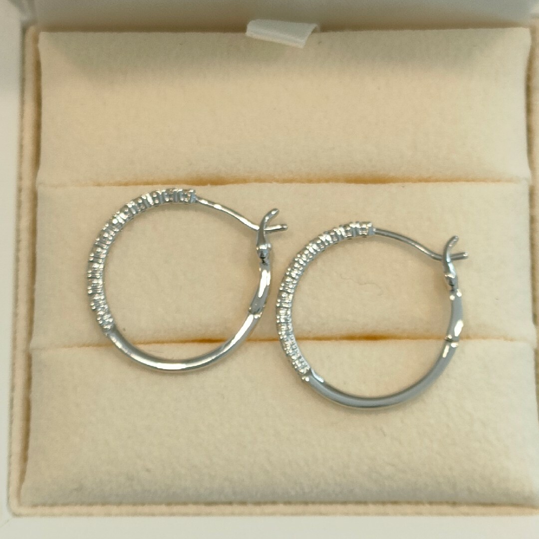 TASAKI(タサキ)のタサキ　TASAKI　ダイヤフープピアス　K18WG　0.34ct　ミキモト レディースのアクセサリー(ピアス)の商品写真