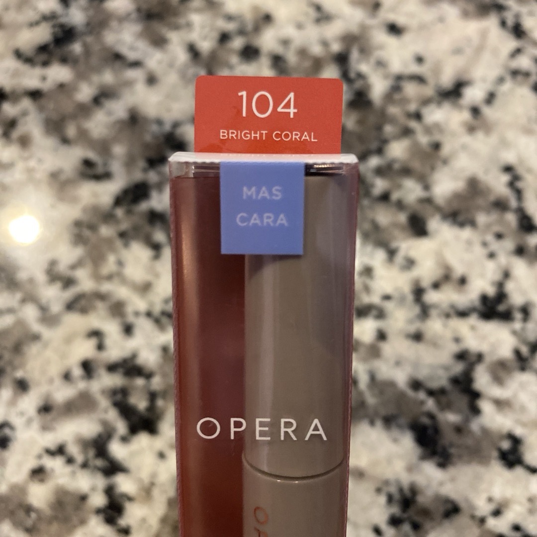 OPERA(オペラ)のオペラ　カラーリングマスカラ 104 ブライトコーラル　限定色　OPERA コスメ/美容のベースメイク/化粧品(マスカラ)の商品写真