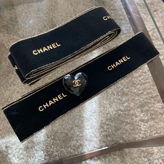 シャネル(CHANEL)のシャネル　ラッピング　ホリデー　リボン＆チャーム(ラッピング/包装)