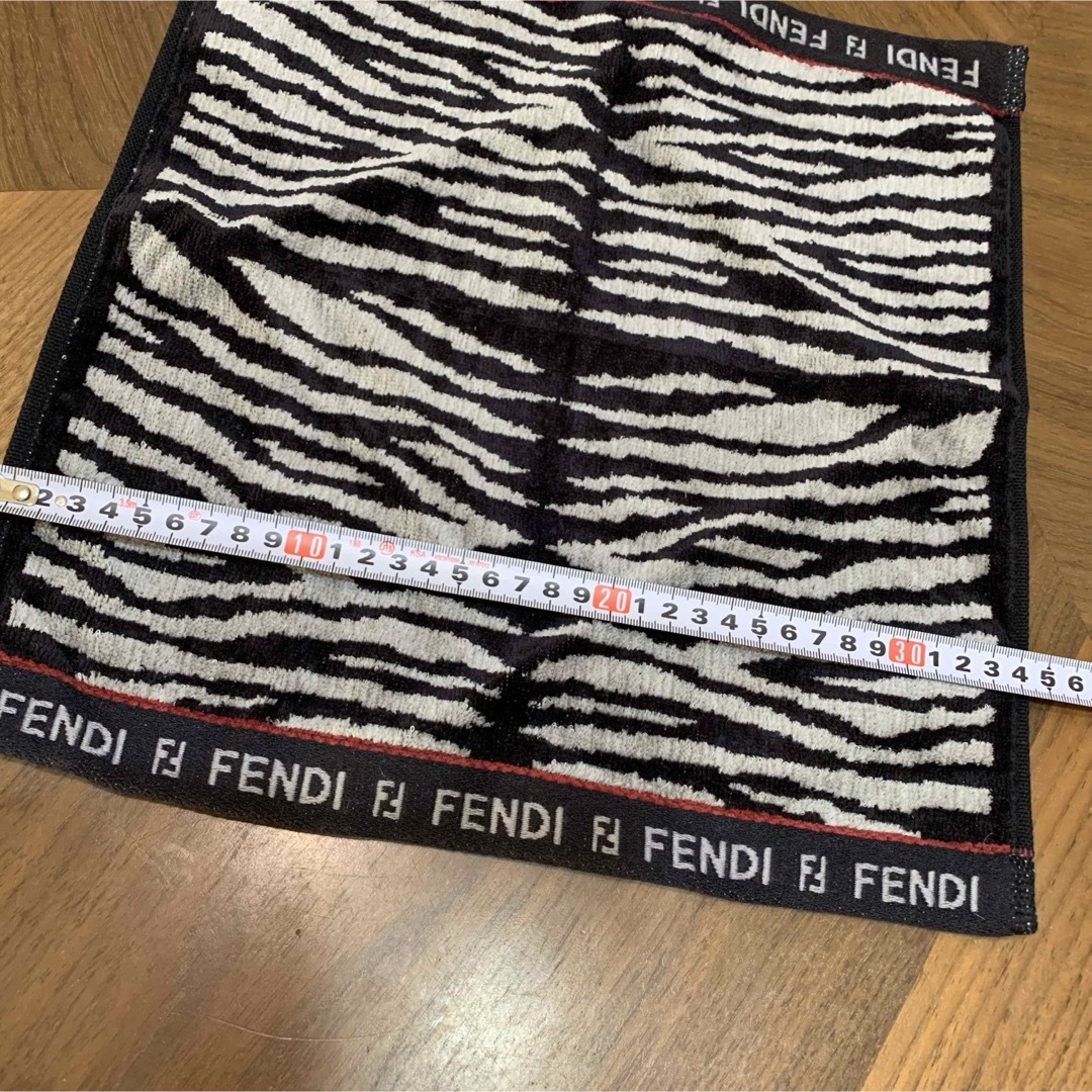 FENDI(フェンディ)のフェンディ　ハンドタオル　タオルハンカチ レディースのファッション小物(ハンカチ)の商品写真