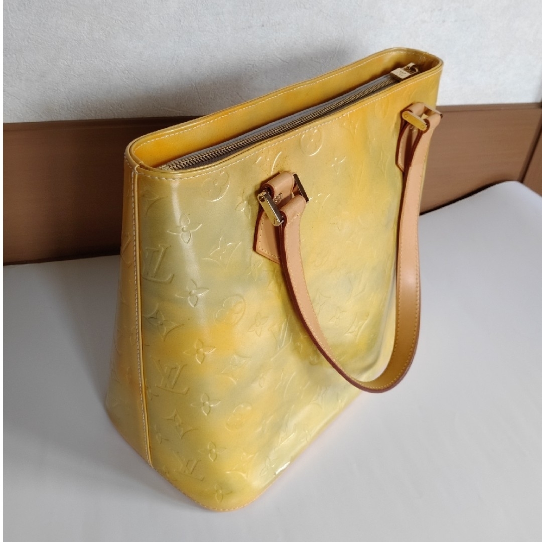 LOUIS VUITTON(ルイヴィトン)の未使用　LOUIS VUITTON　モノグラム　ヒューストン　ヴェルニ　正規品 レディースのバッグ(トートバッグ)の商品写真