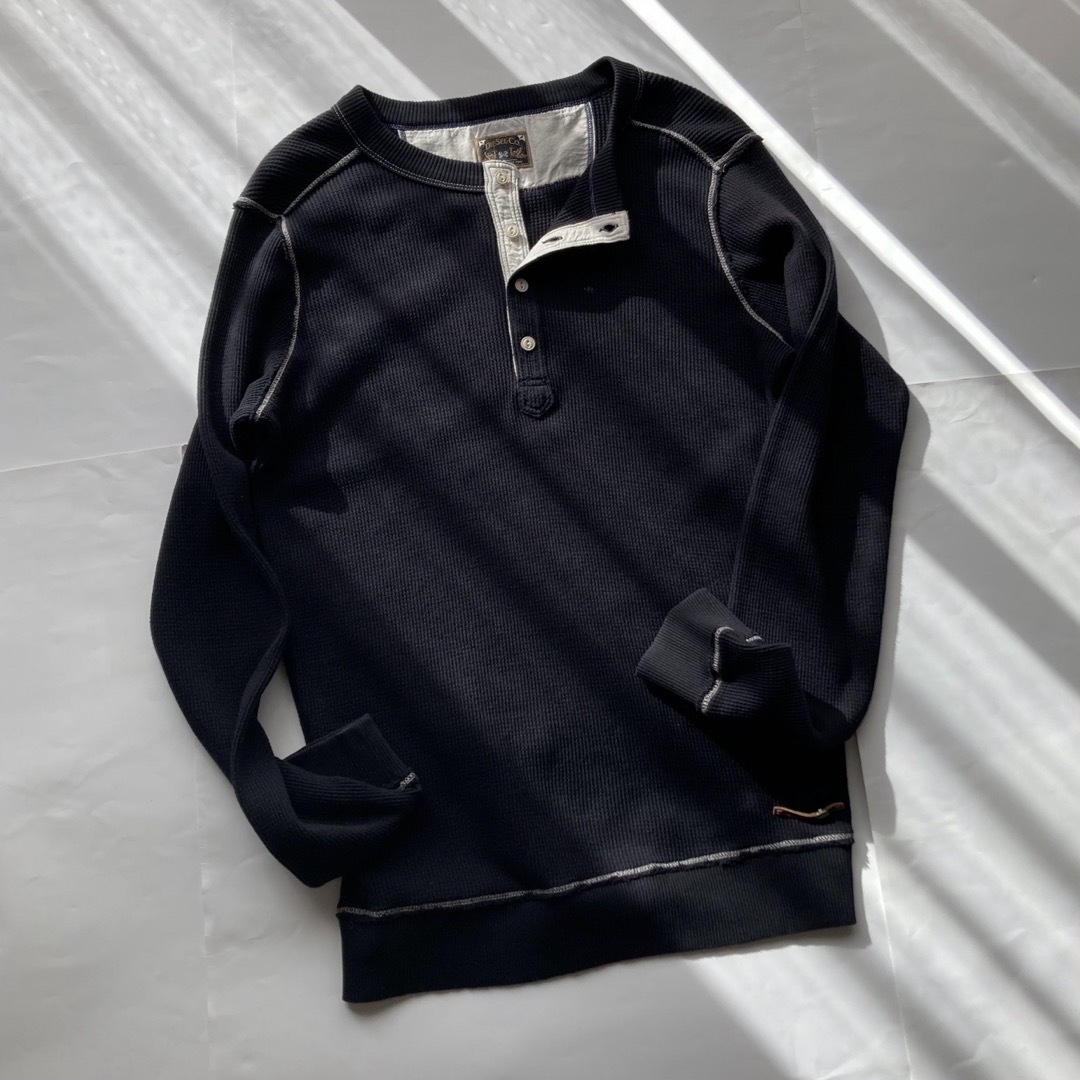 DIESEL(ディーゼル)のDIESEL　インサイドアウトサーマルヘンリーリブカットソー　白コン　黒　秋冬 メンズのトップス(Tシャツ/カットソー(七分/長袖))の商品写真