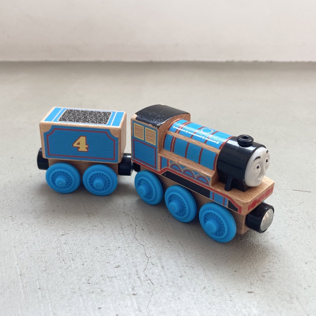 THOMAS(トーマス)の木製　ゴードン　きかんしゃトーマス　木製レールシリーズ キッズ/ベビー/マタニティのおもちゃ(電車のおもちゃ/車)の商品写真