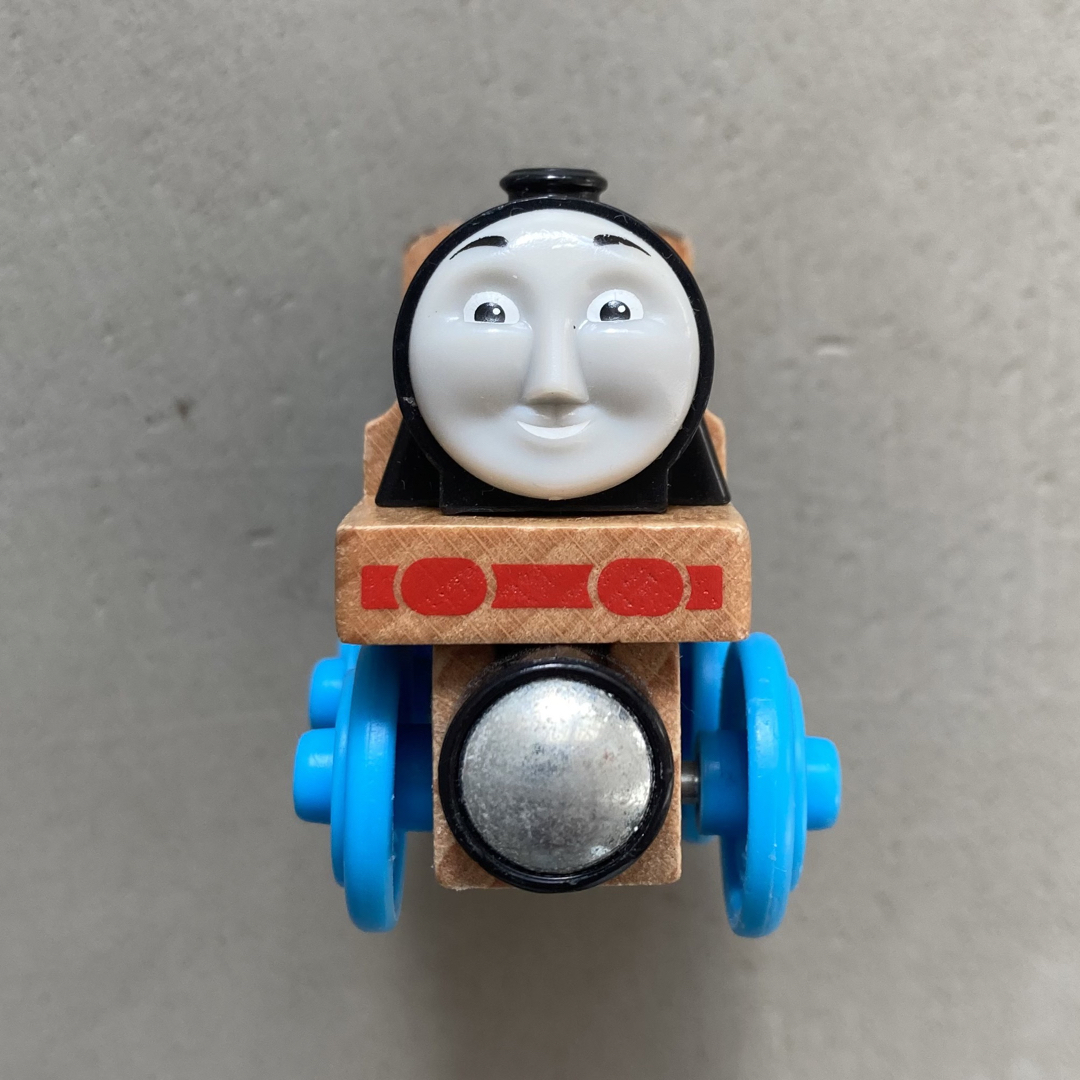 THOMAS(トーマス)の木製　ゴードン　きかんしゃトーマス　木製レールシリーズ キッズ/ベビー/マタニティのおもちゃ(電車のおもちゃ/車)の商品写真