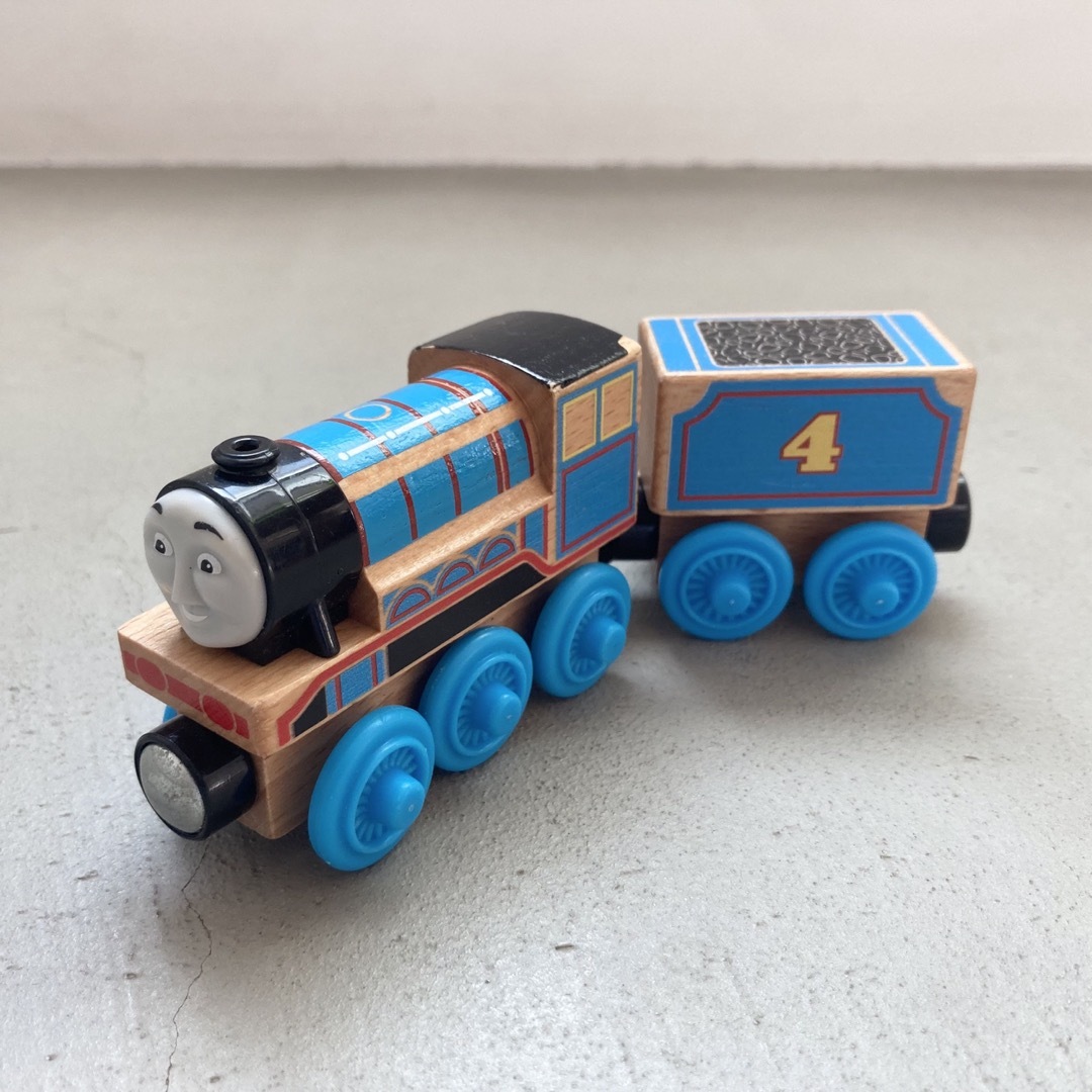 THOMAS(トーマス)の木製　ゴードン　きかんしゃトーマス　木製レールシリーズ キッズ/ベビー/マタニティのおもちゃ(電車のおもちゃ/車)の商品写真