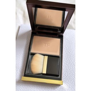 トムフォード(TOM FORD)のトランスルーセント　フィニシング　パウダー　02(フェイスパウダー)