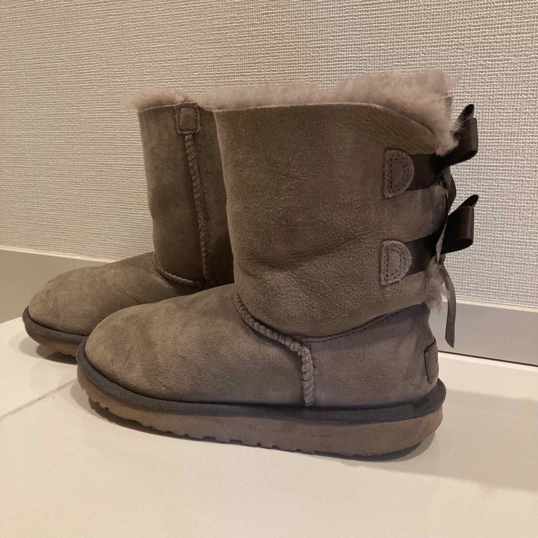 UGG(アグ)のUGG アグ　ベイリーボウ　リボン　ムートン　20センチ キッズ/ベビー/マタニティのキッズ靴/シューズ(15cm~)(ブーツ)の商品写真