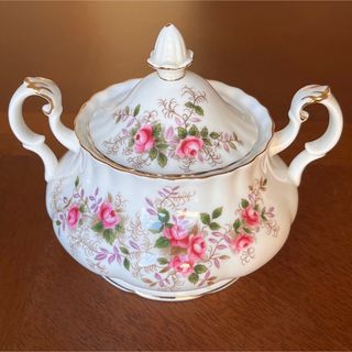 ロイヤルアルバート(ROYAL ALBERT)の【美品】ロイヤルアルバート★ラベンダーローズ★シュガーポット(食器)