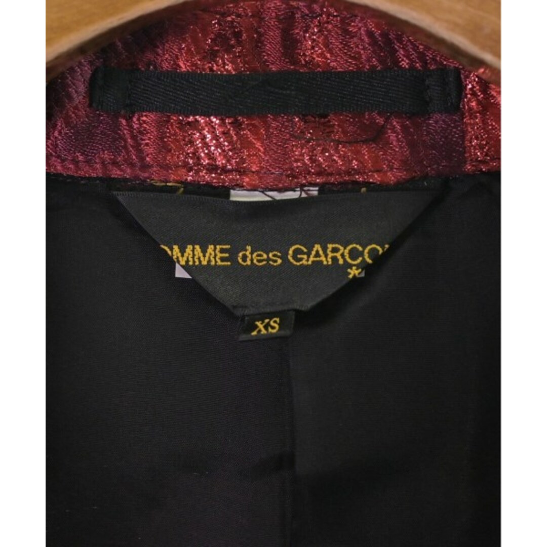 COMME des GARCONS(コムデギャルソン)のCOMME des GARCONS コート（その他） XS 赤x紫x白(総柄) 【古着】【中古】 レディースのジャケット/アウター(その他)の商品写真