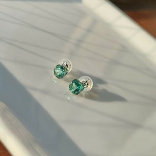 ジュエリーツツミ(JEWELRY TSUTSUMI)のK14 WG グリーンクォーツ　ピアス(ピアス)