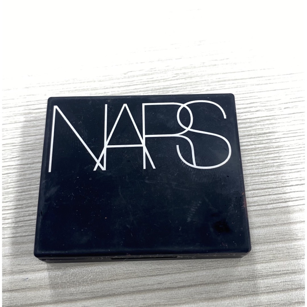 NARS(ナーズ)のナーズ　ブラッシュ　ミニ　4081 BEHAVE NARS コスメ/美容のベースメイク/化粧品(チーク)の商品写真