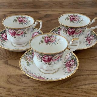 ロイヤルアルバート(ROYAL ALBERT)のROYAL ALBERT ロイヤルアルバート カップ&ソーサー3客セット(食器)