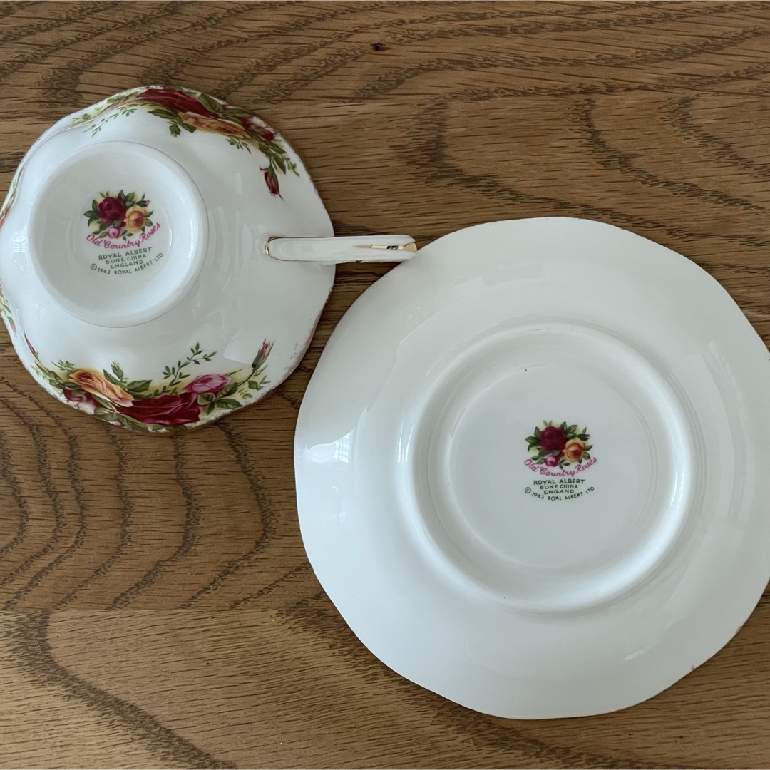 ROYAL ALBERT(ロイヤルアルバート)のROYAL ALBERT ロイヤルアルバート カップ＆ソーサー インテリア/住まい/日用品のキッチン/食器(食器)の商品写真