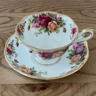 ロイヤルアルバート(ROYAL ALBERT)のROYAL ALBERT ロイヤルアルバート カップ＆ソーサー(食器)